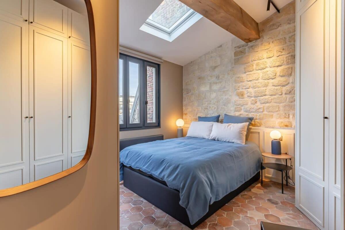 Lovely Penthouse With Terrasse Parijs